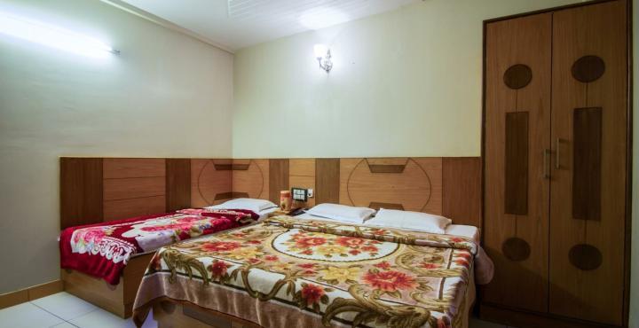 Fabexpress Alpine Hotel Agra  Kültér fotó