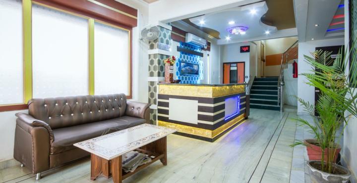 Fabexpress Alpine Hotel Agra  Kültér fotó