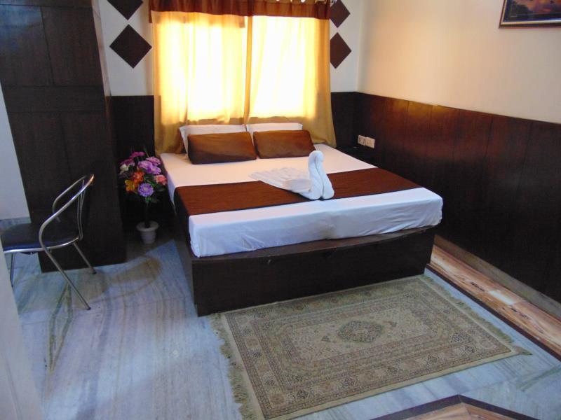 Fabexpress Alpine Hotel Agra  Kültér fotó