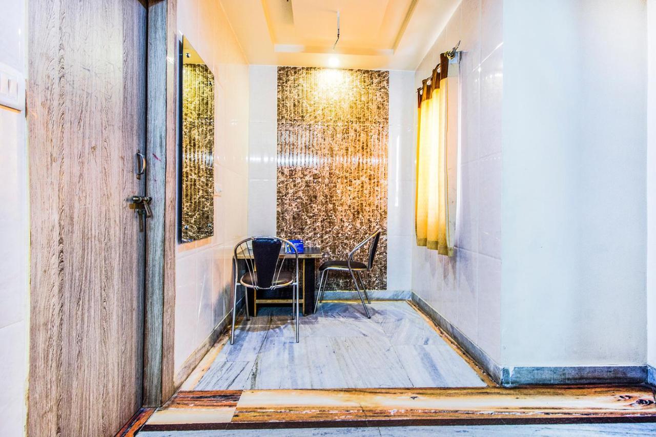 Fabexpress Alpine Hotel Agra  Kültér fotó